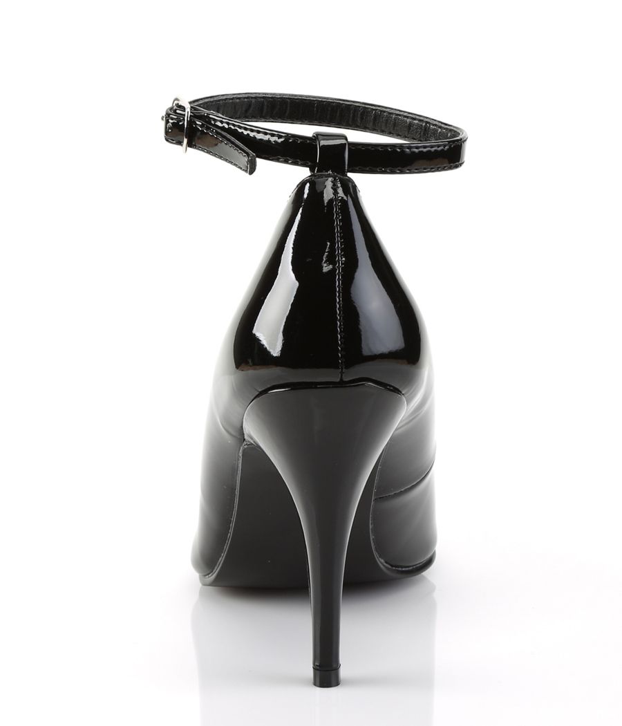 Paire escarpins noirs classiques, style sexy.