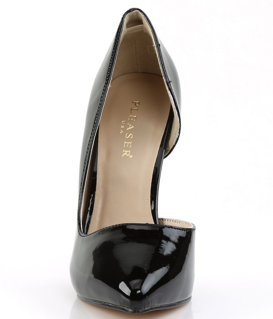 Chaussure fétiche à talon aiguille 12cm, décolleté sensuel.