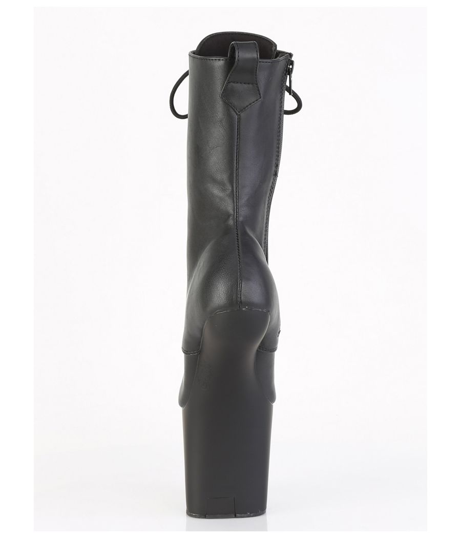 Modèle Pleaser extrême noir vernis et mat.